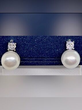 8mm White Freshwater Pearl 925 Sterling Silver Stud Earrings